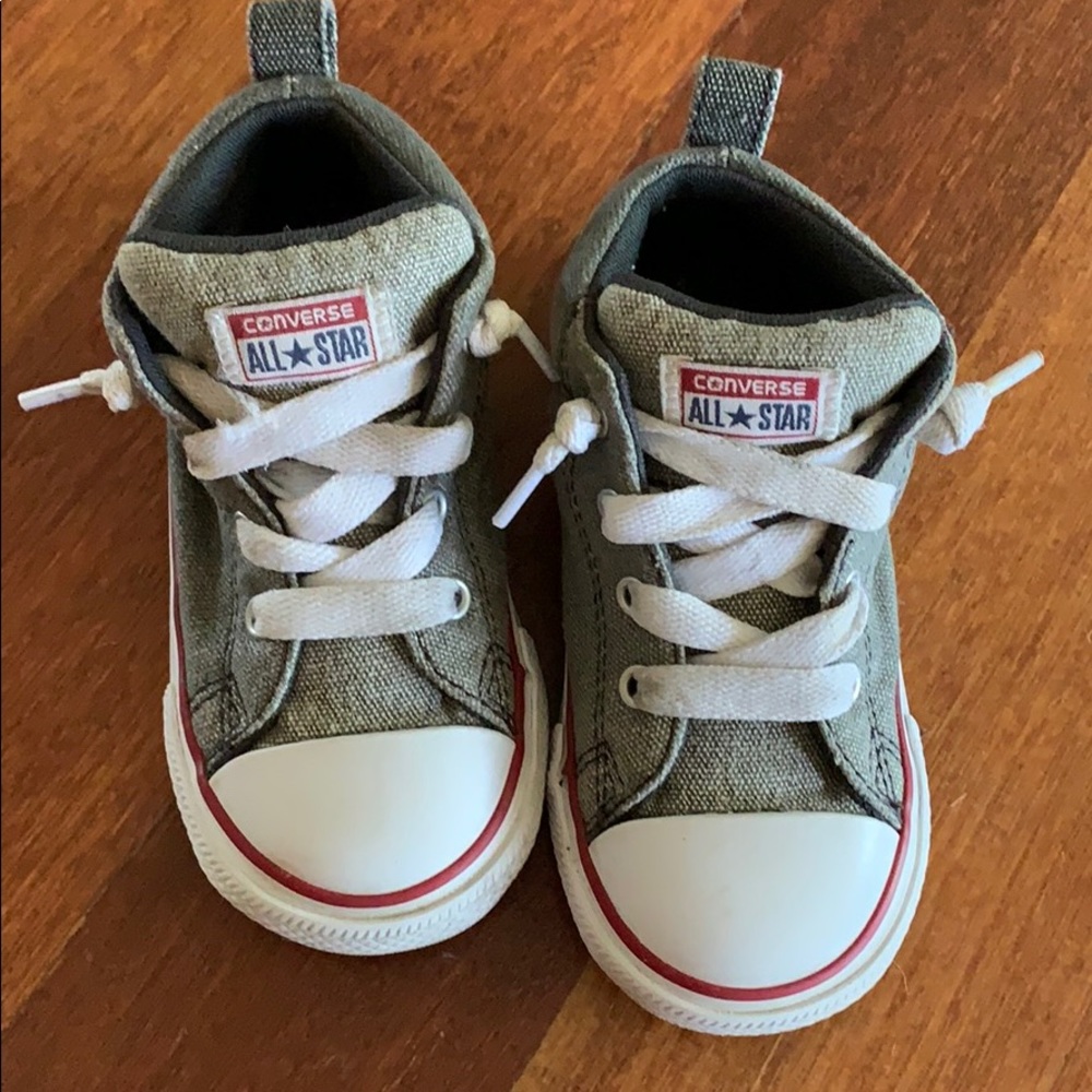Toddler size 8 Converse high top  shoes
